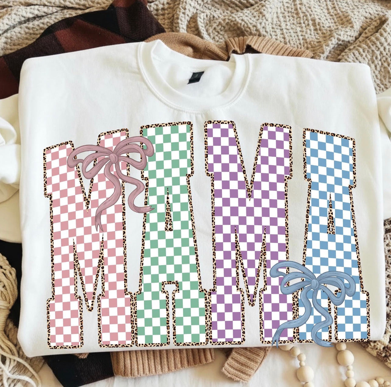 Mama Checkered Bow Graphic T-Shirt – Trendy Leopard Print Outline Tee
